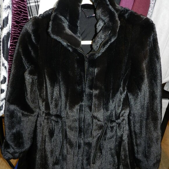 White House Black Market Faux Fur Mink Drawstring Jacket Coat Size XS - Picture 2 of 11